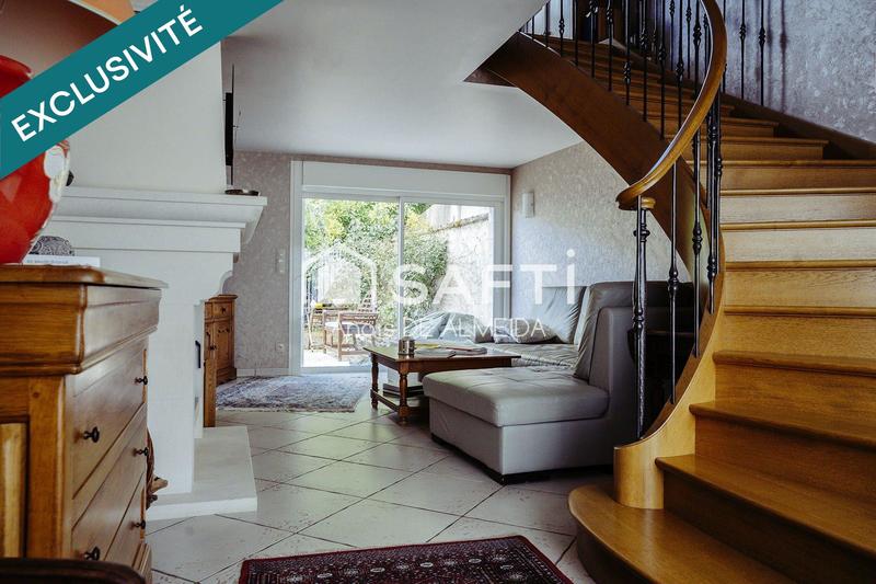 Maison - 219 m² - 9 pièces