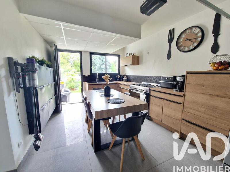 Maison - 188 m² - 9 pièces