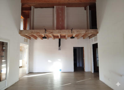 Maison - 231 m² - 7 pièces