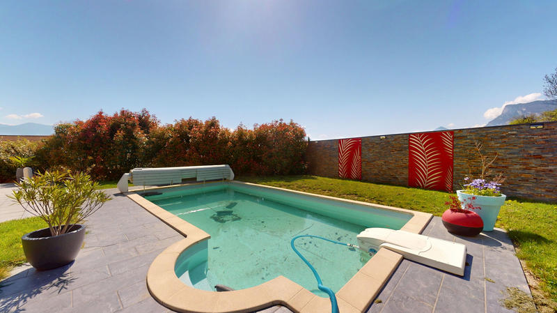 Maison - 140 m² - 5 pièces