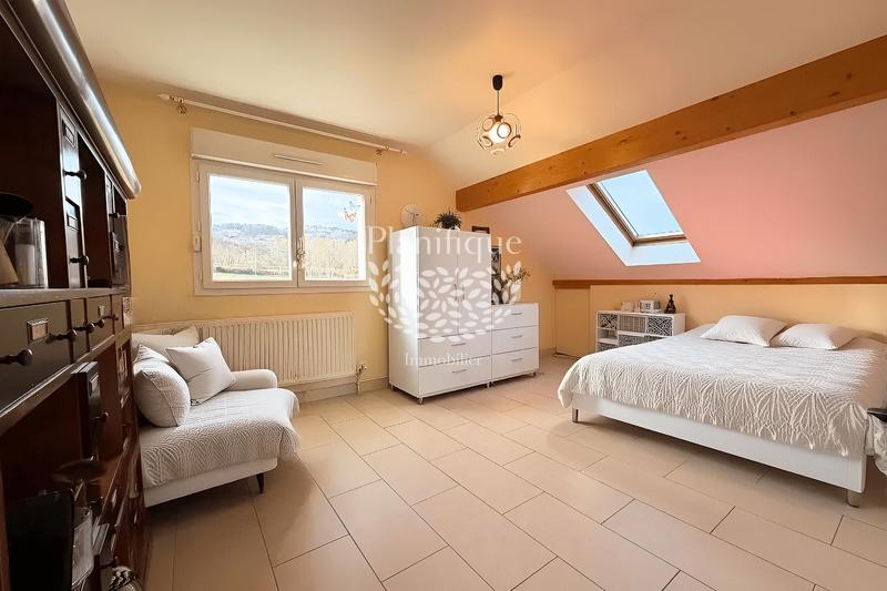 Appartement - 211 m² - 7 pièces