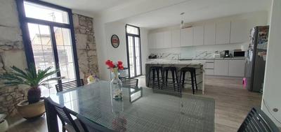 Maison traditionnelle - 176 m² - 4 pièces