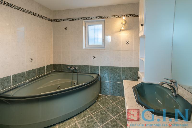 Maison - 107 m² - 4 pièces