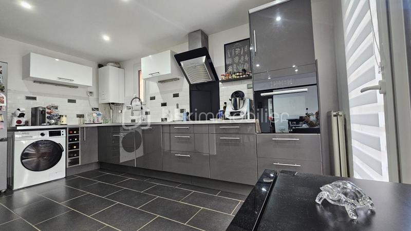 Appartement - 83 m² - 4 pièces