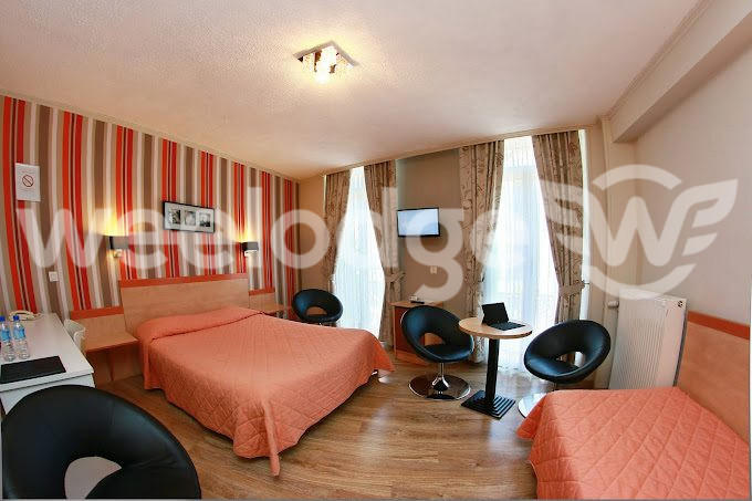 Local commercial - 906 m²