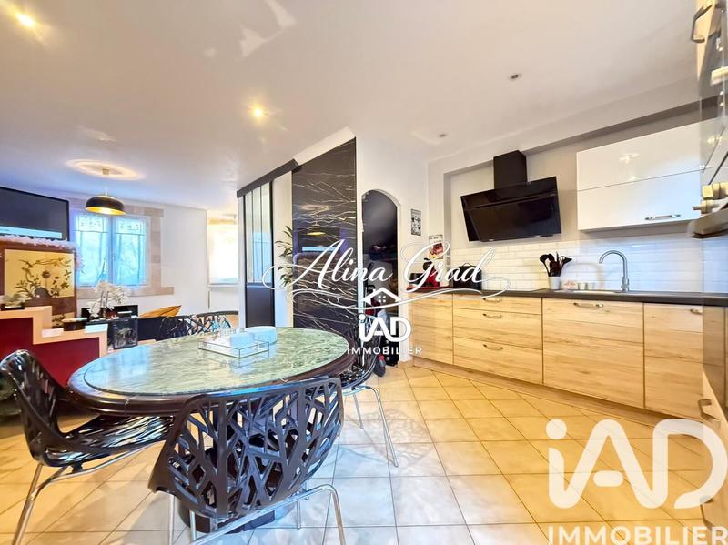 Appartement - 80 m² - 5 pièces