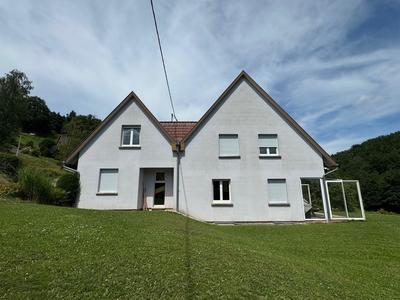Maison - 224 m² - 8 pièces