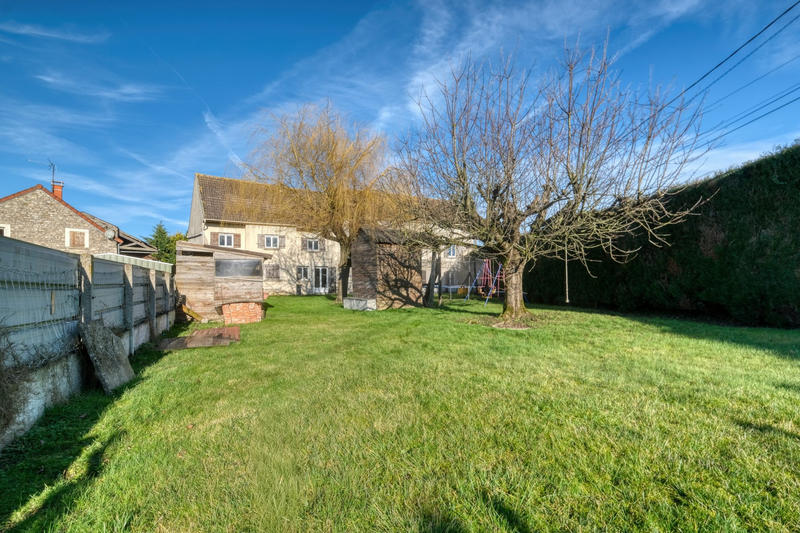 Maison - 261 m² - 8 pièces