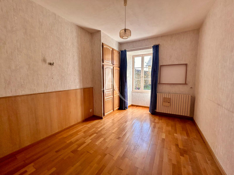 Maison - 260 m² - 9 pièces