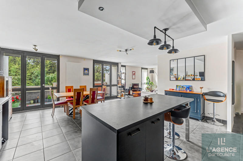 Appartement - 99 m² - 3 pièces