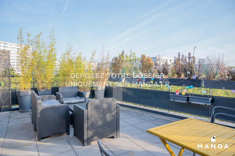 Chambre - 9 m² - 5 pièces