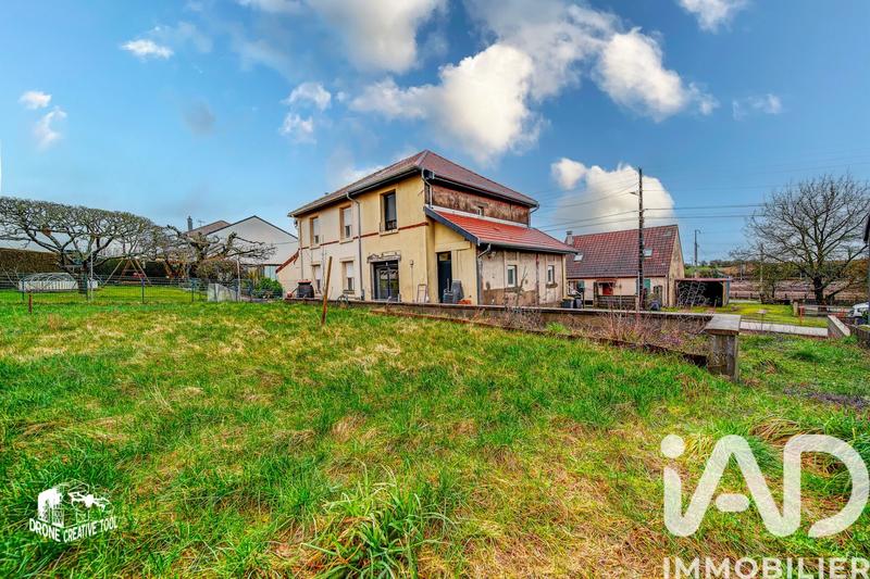 Maison - 95 m² - 5 pièces