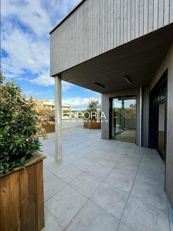 Appartement - 121 m² - 5 pièces