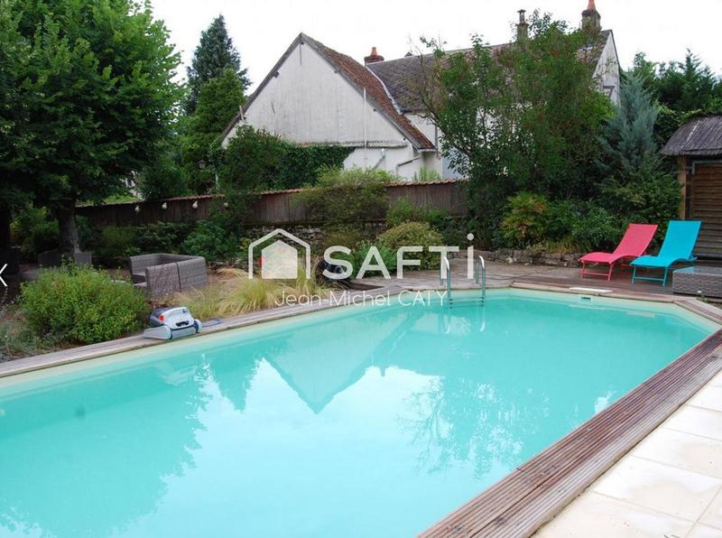 Maison - 270 m² - 13 pièces