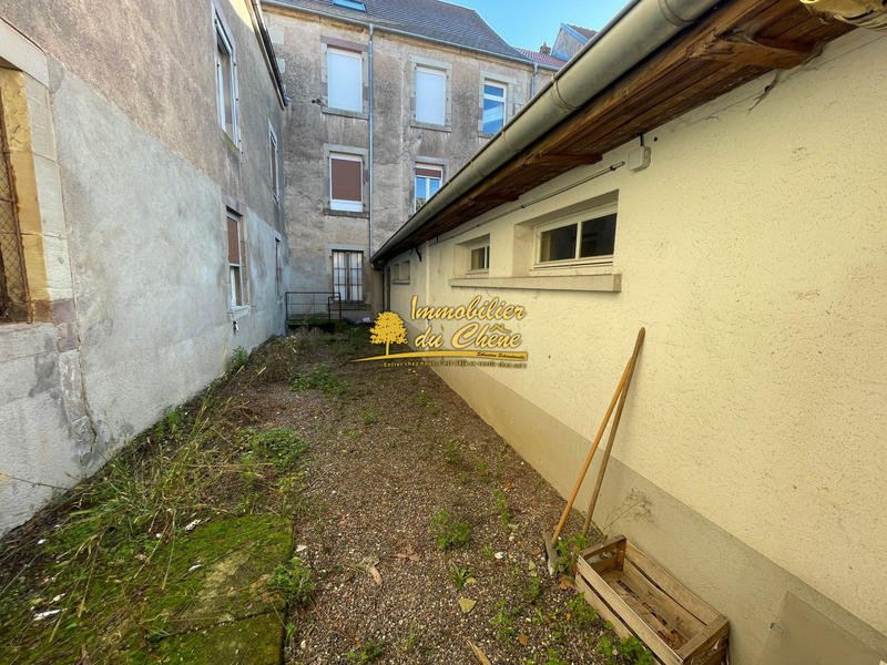 Local commercial - 211 m² - 5 pièces