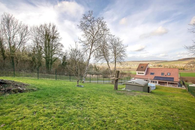 Maison - 226 m² - 7 pièces