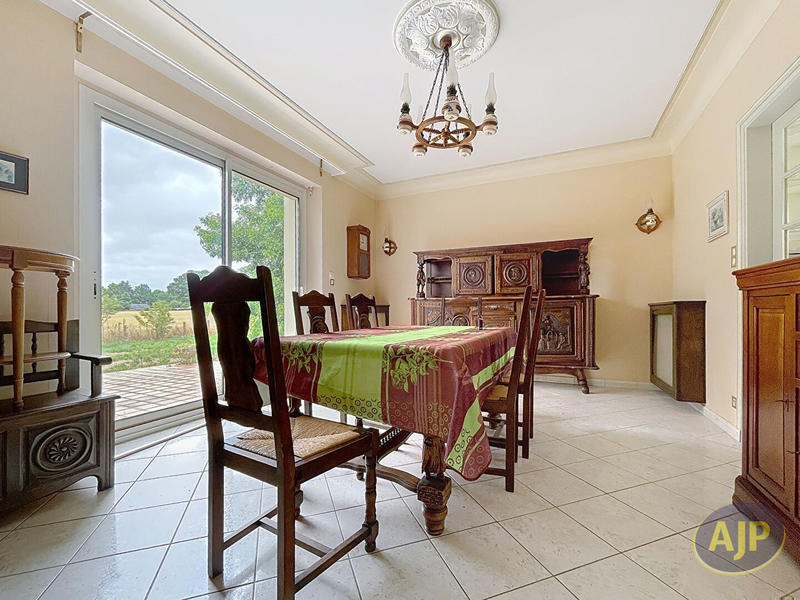 Maison - 148 m² - 7 pièces