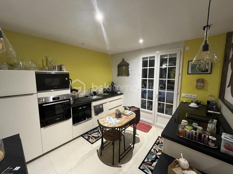 Maison - 99 m² - 5 pièces