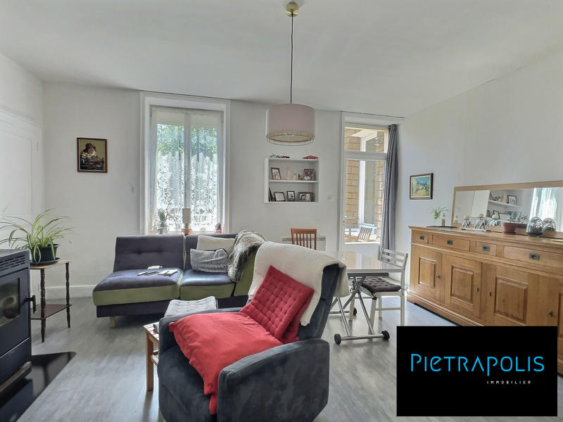 Maison - 302 m² - 10 pièces