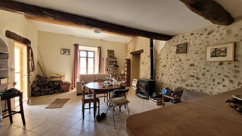 Mas - 691 m² - 13 pièces