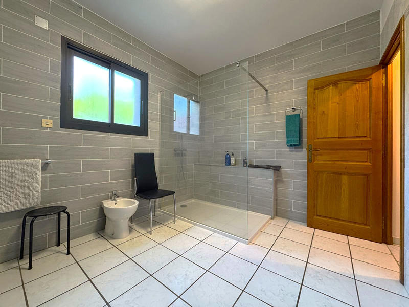 Maison - 194 m² - 7 pièces