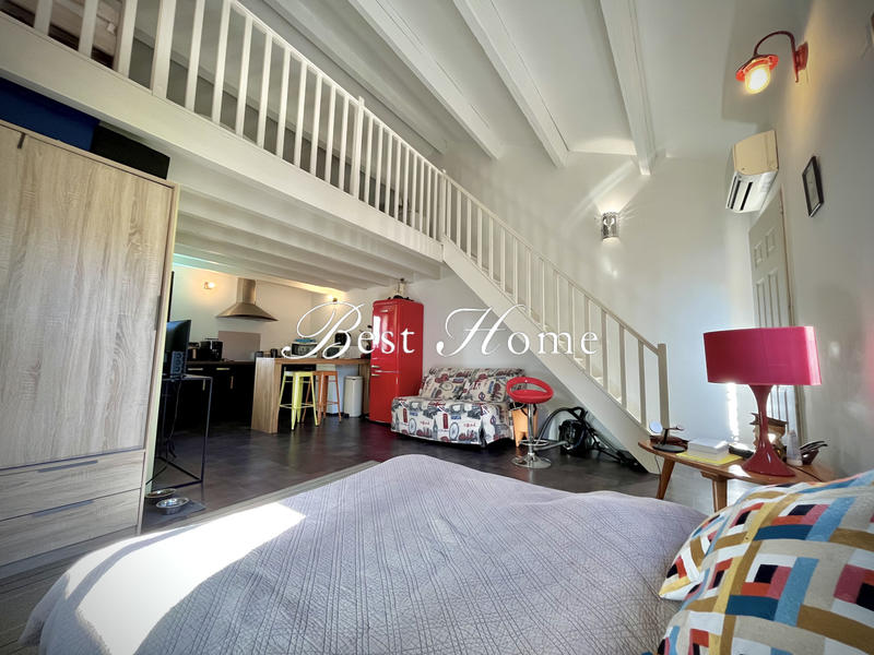 Maison - 230 m² - 9 pièces