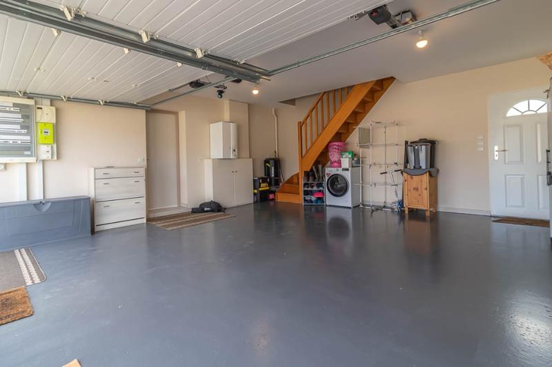 Maison - 295 m² - 9 pièces