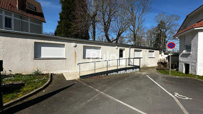 Bureau - 101 m² - 4 pièces