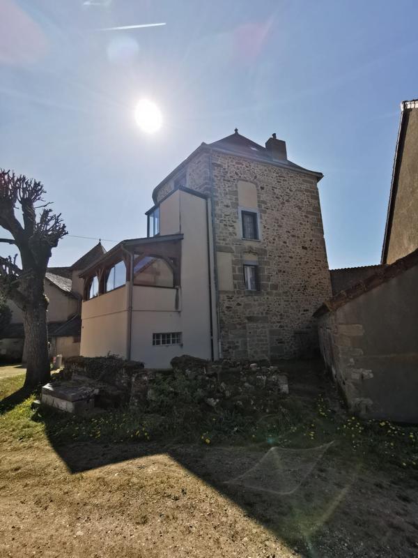 Maison traditionnelle - 442 m² - 24 pièces