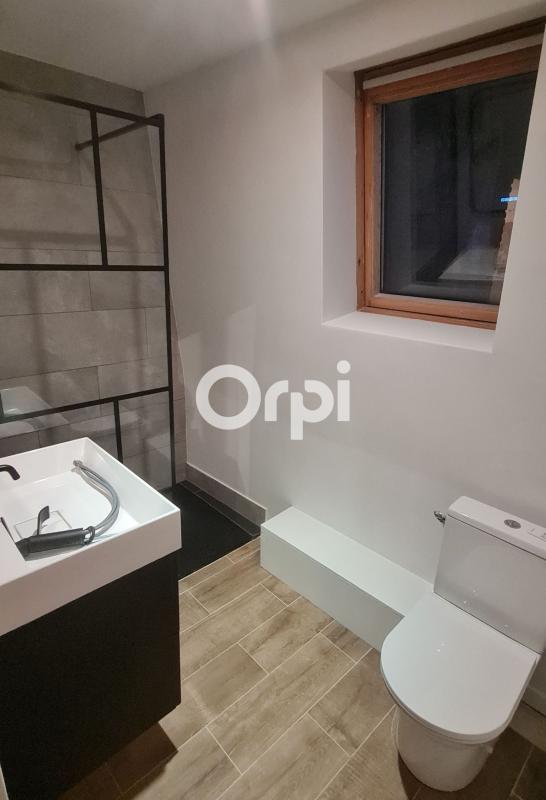 Loft - 98 m² - 3 pièces