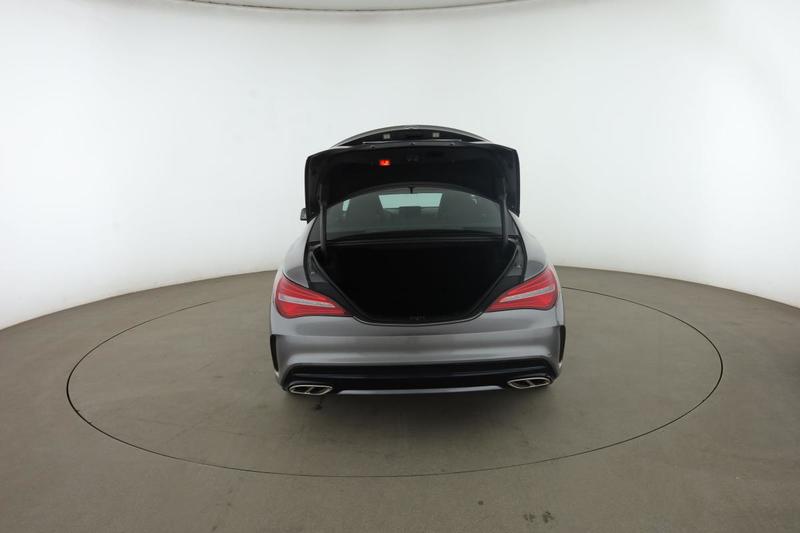 Mercedes Cla 180 Launch Edition 122 ch