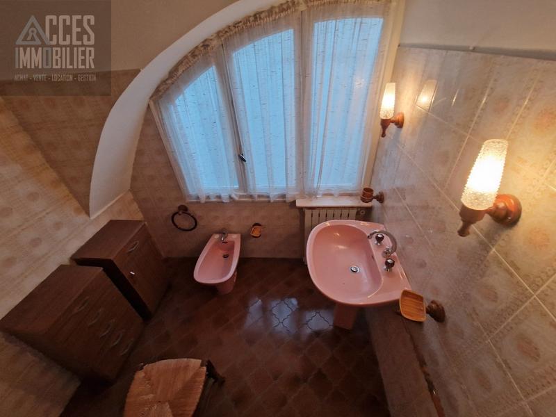 Maison de village - 232 m² - 7 pièces