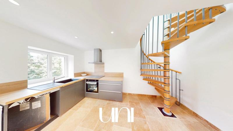 Duplex - 95 m² - 4 pièces