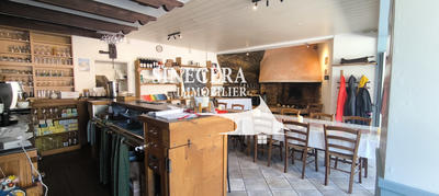 Maison de village - 350 m² - 17 pièces