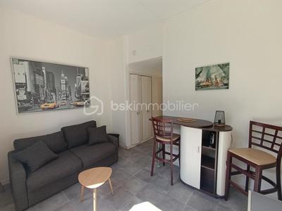 Immeuble - 90 m² - 4 pièces