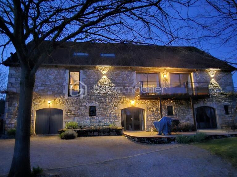 Maison - 490 m² - 12 pièces