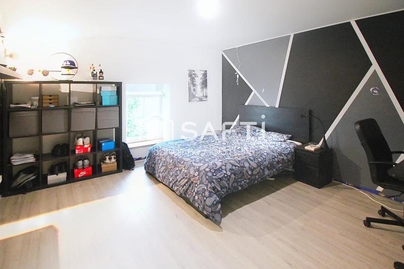 Maison - 284 m² - 10 pièces