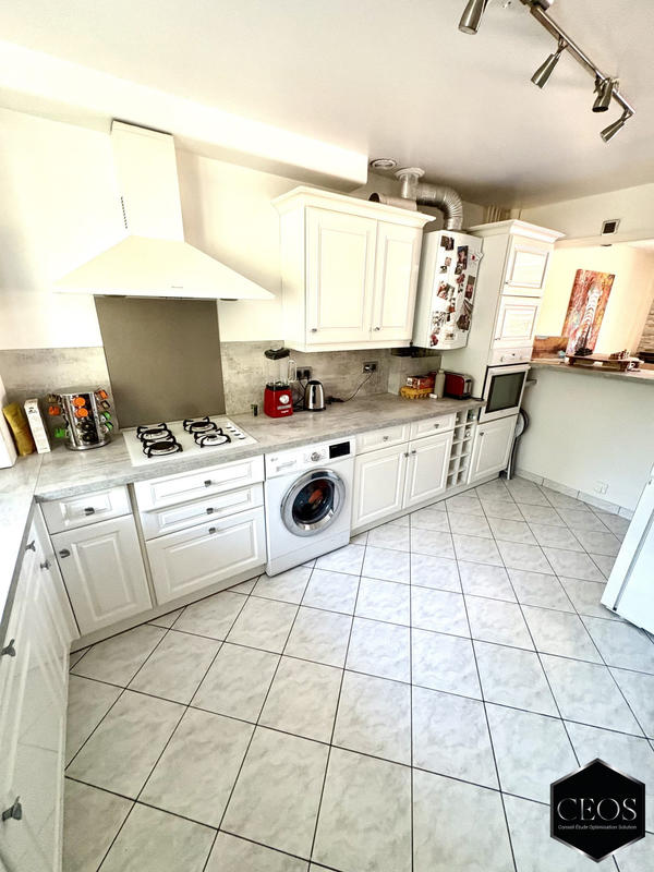 Maison traditionnelle - 83 m² - 5 pièces