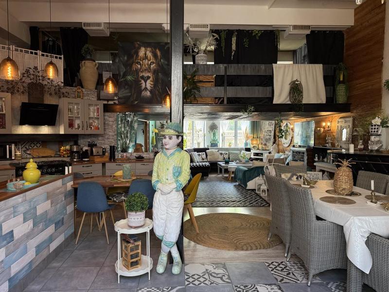 Loft - 285 m² - 8 pièces