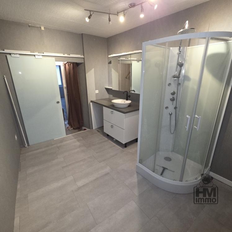 Maison en pierre - 95 m² - 6 pièces