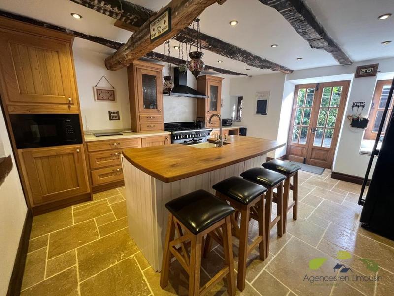 Maison - 152 m² - 6 pièces