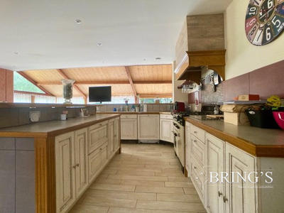 Maison - 167 m² - 6 pièces