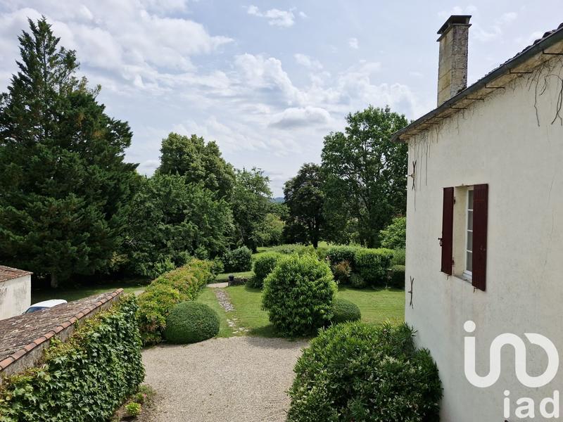 Maison de village - 412 m² - 13 pièces