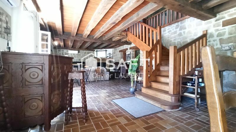 Maison - 213 m² - 7 pièces