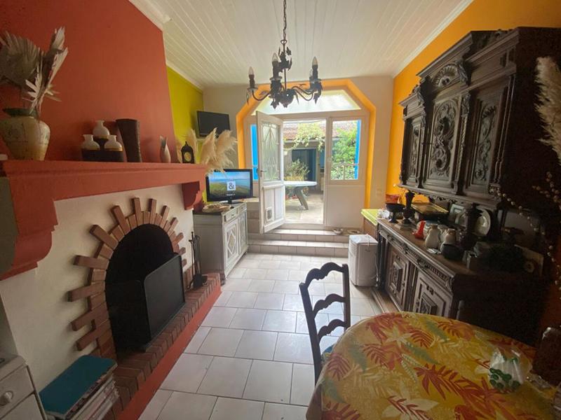 Maison - 532 m² - 9 pièces