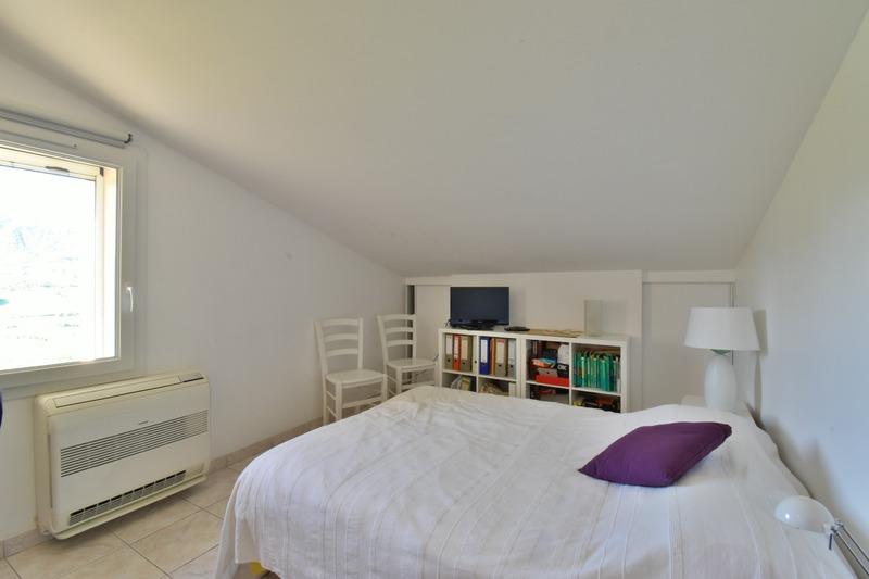 Propriété - 180 m² - 10 pièces