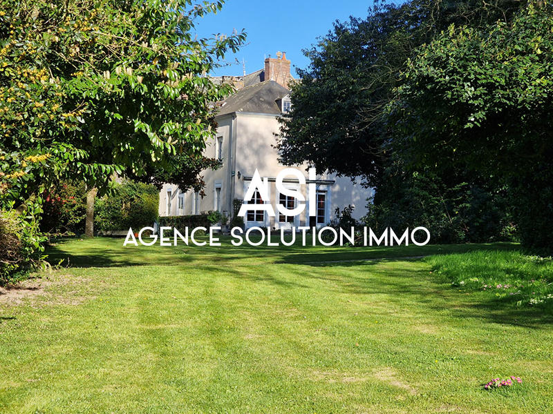 Maison - 339 m² - 8 pièces