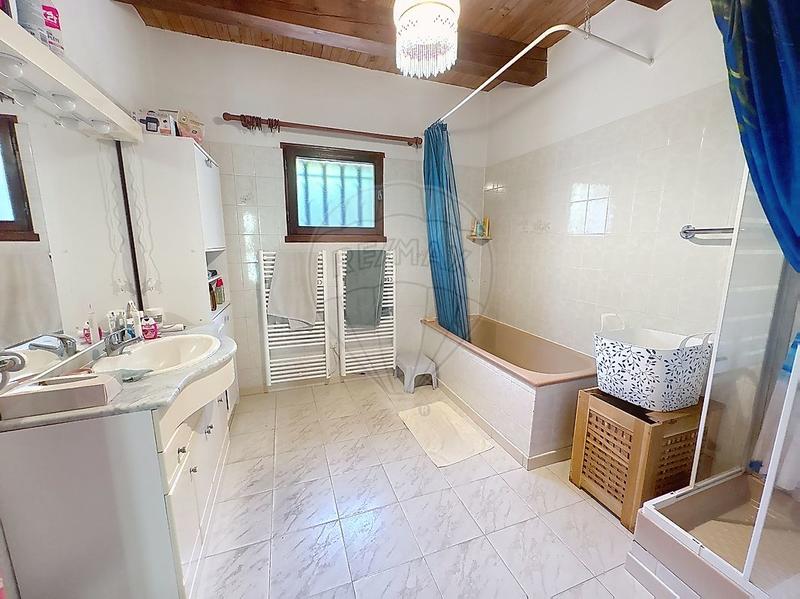 Maison - 121 m² - 4 pièces