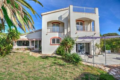 Villa - 155 m² - 7 pièces