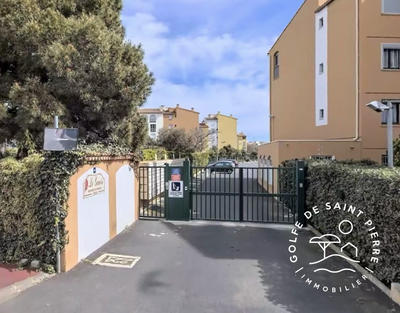 Parking / Garage - 14 m²